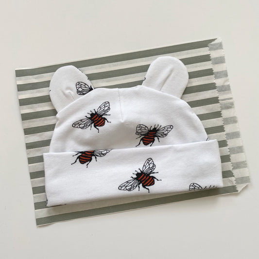 0-3 months white bee bear hat